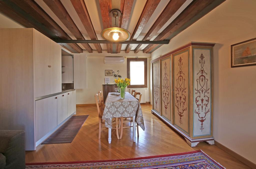 Appartamenti Inside Palazzo Foscarini Venedig Eksteriør billede
