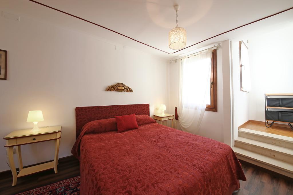 Appartamenti Inside Palazzo Foscarini Venedig Eksteriør billede